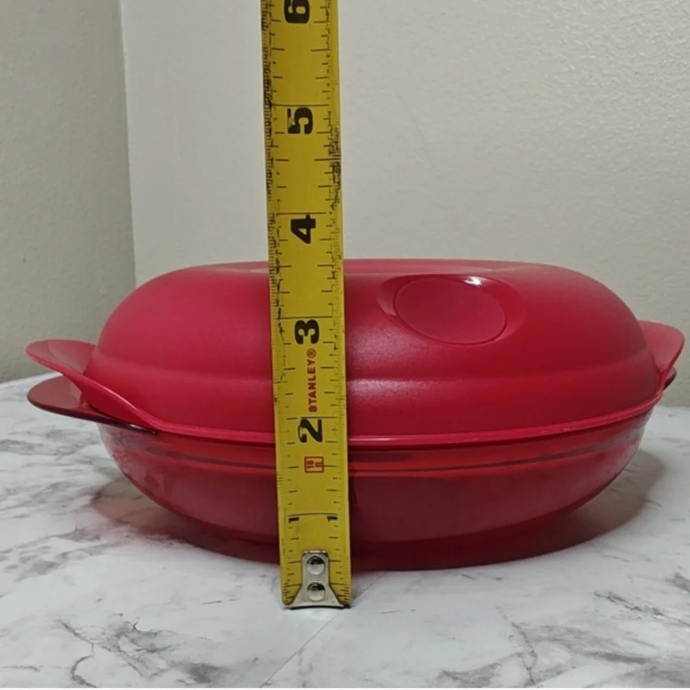 Vintage Red Tupperware 0.7L Microwave Steam Vent Bowl Round